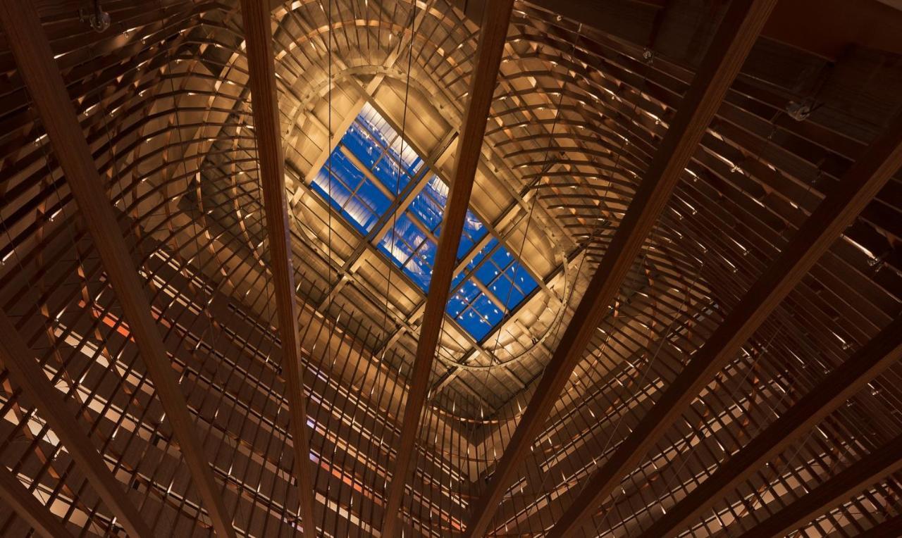 Crowne Plaza Tainan By Ihg Hotel Ngoại thất bức ảnh The ceiling of the main atrium