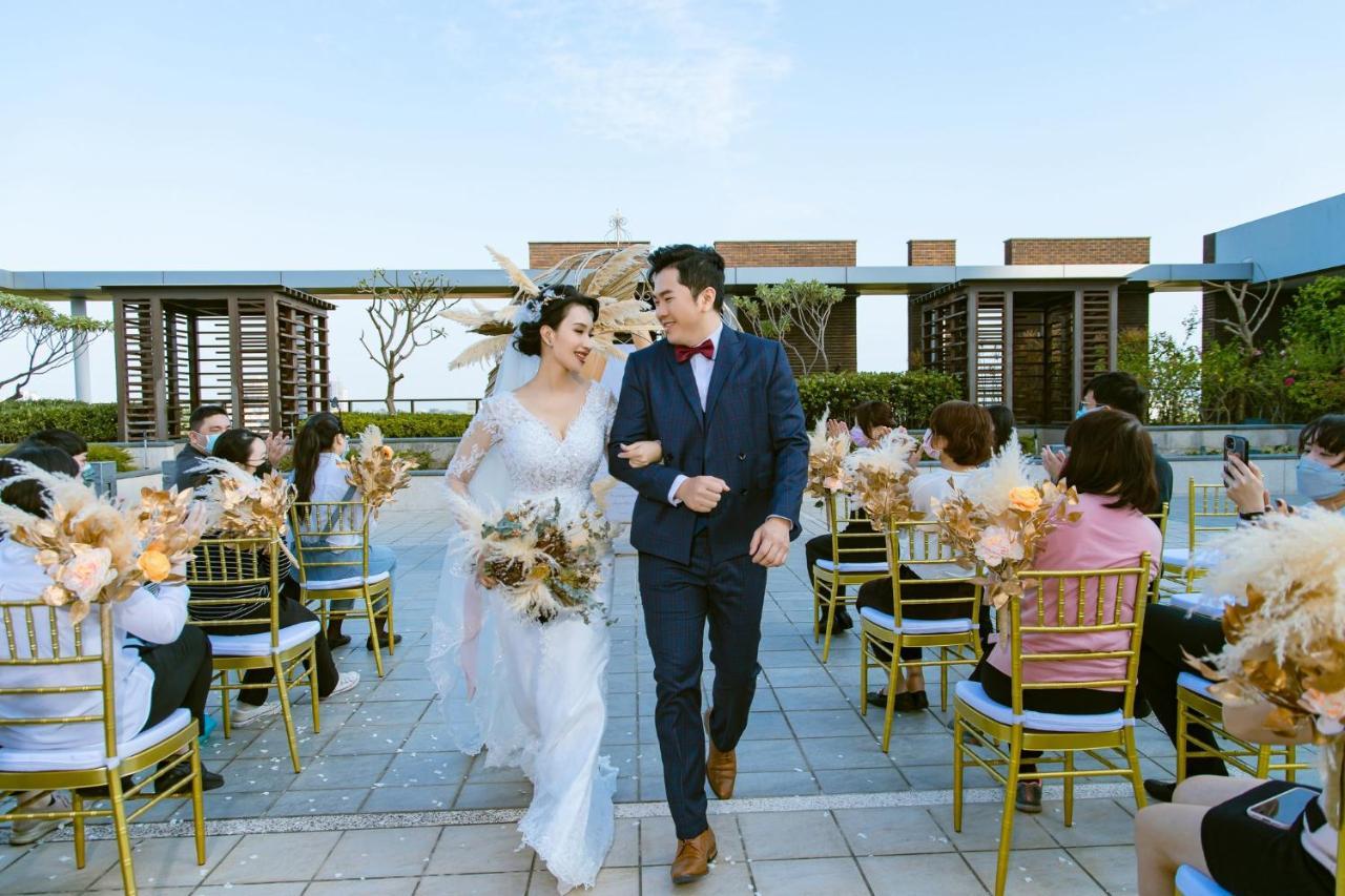Crowne Plaza Tainan By Ihg Hotel Ngoại thất bức ảnh A wedding in Vietnam