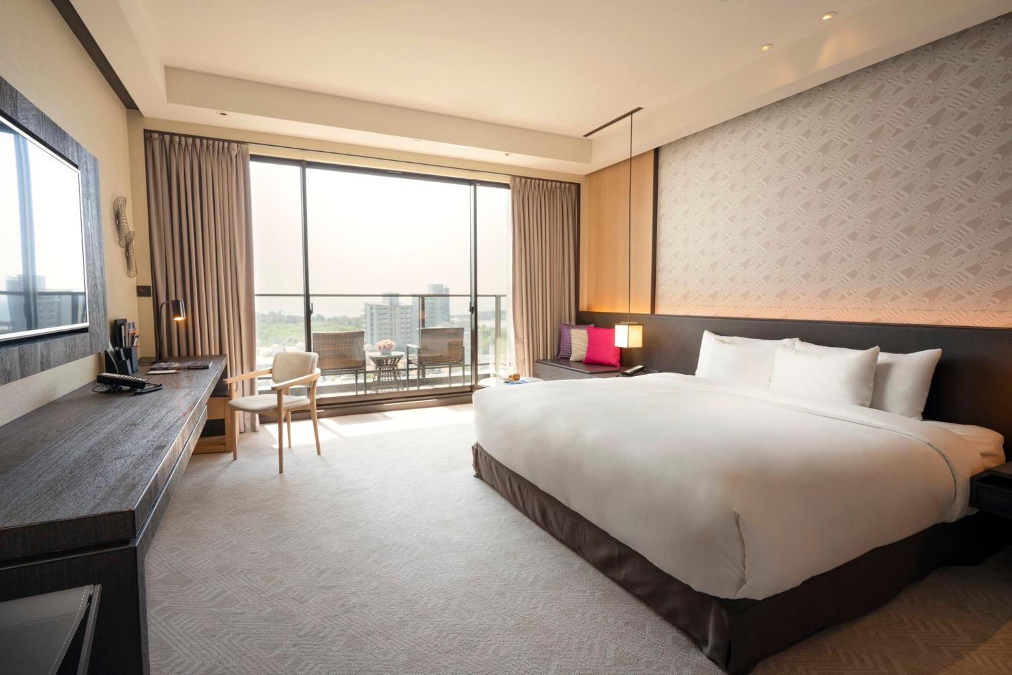 Crowne Plaza Tainan By Ihg Hotel Ngoại thất bức ảnh Deluxe Room