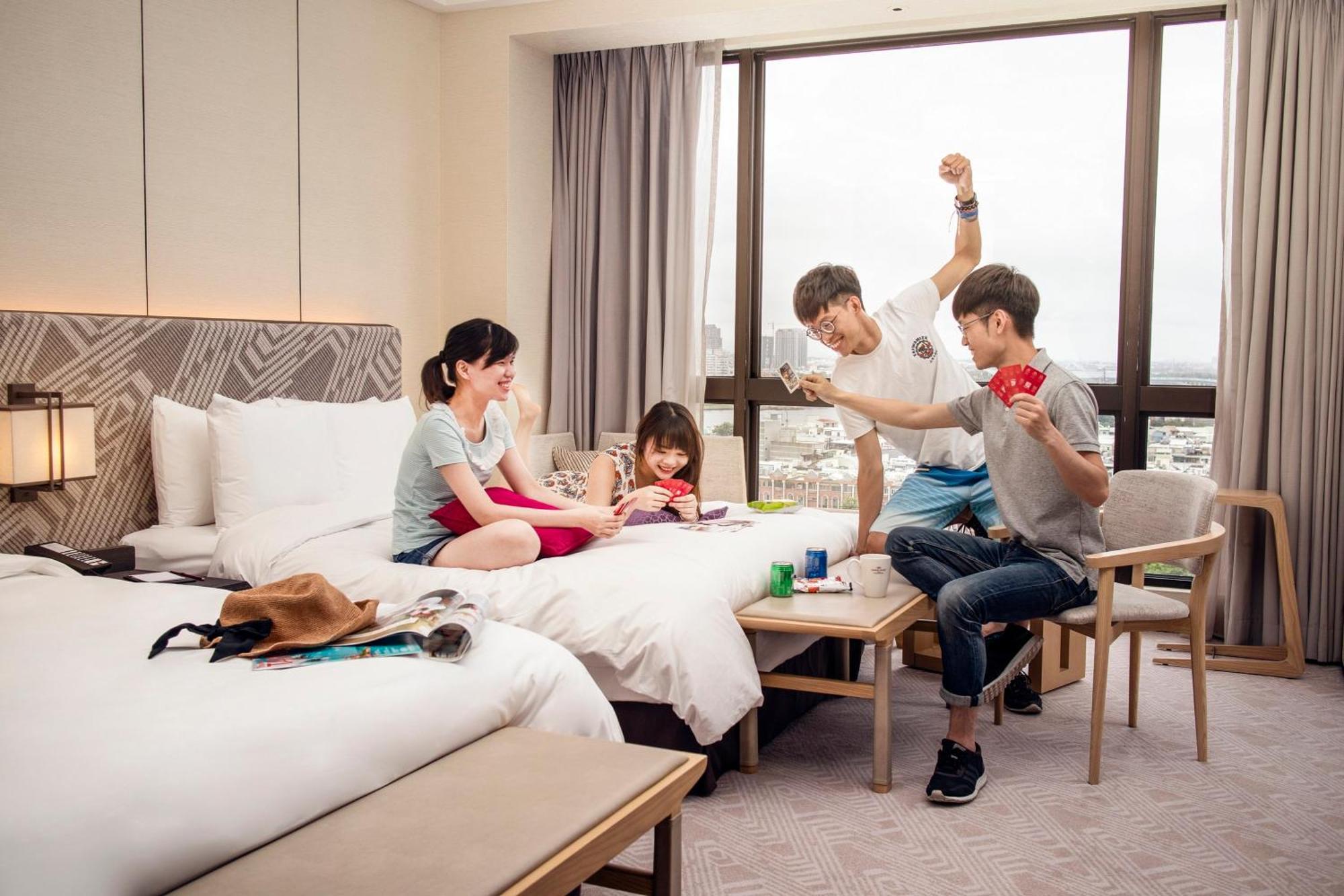Crowne Plaza Tainan By Ihg Hotel Ngoại thất bức ảnh Family room