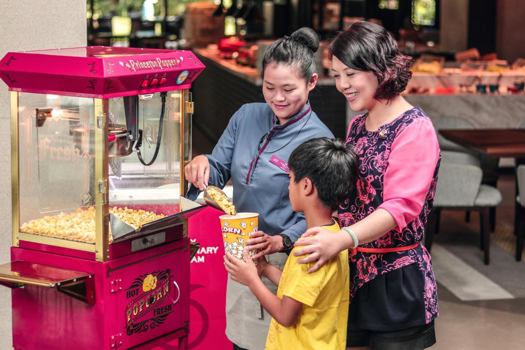 Crowne Plaza Tainan By Ihg Hotel Ngoại thất bức ảnh A popcorn machine